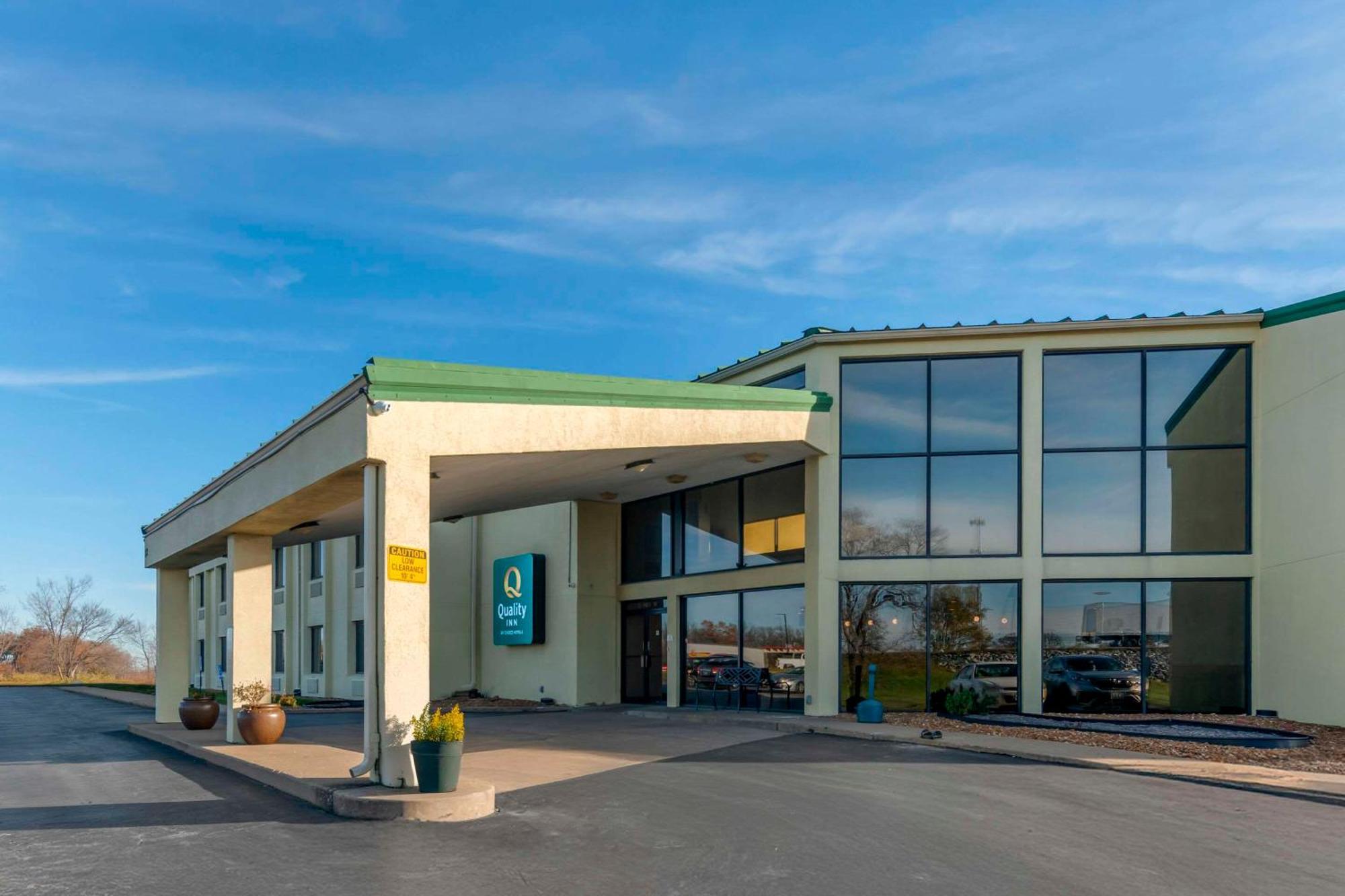 Quality Inn Foristell Exterior photo